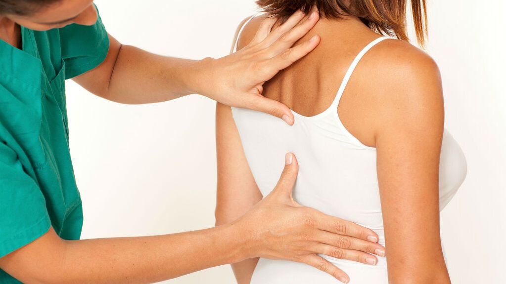 gydytojo patikrinimas dėl krūtinės ląstos osteochondrozės